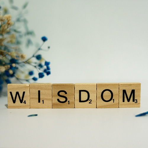 alex-shute-r9azGhUu9sY-unsplash